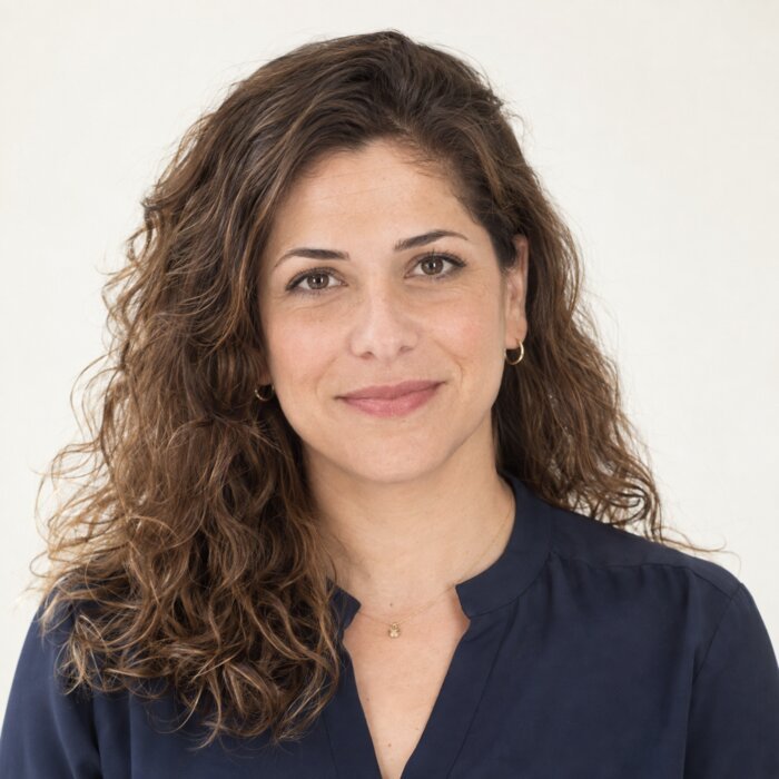 מיה א